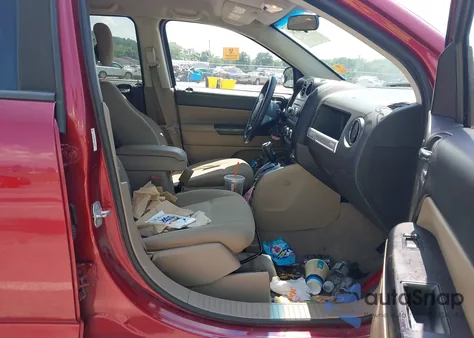 2014 Jeep Compass Sport из США, поврежденный, VIN 1C4NJDBB6ED841264